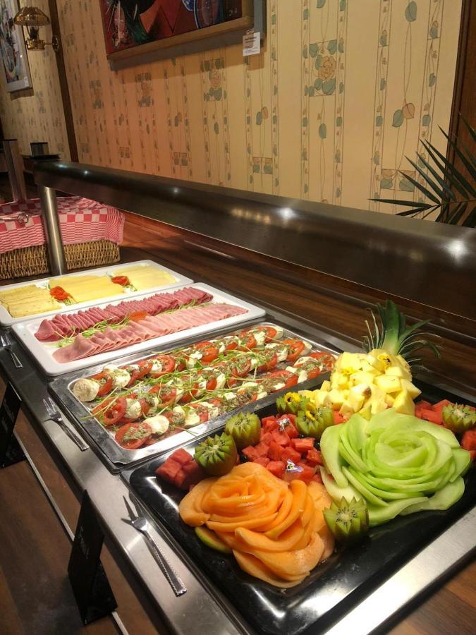 הרלינגן Hotel Restaurant 'T Heerenlogement מראה חיצוני תמונה
