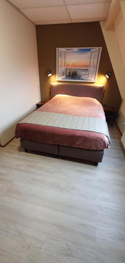 הרלינגן Hotel Restaurant 'T Heerenlogement מראה חיצוני תמונה